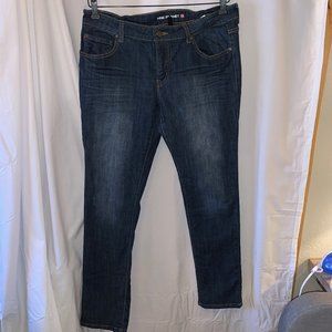 NINE PLANET BLUE JEANS STRAIGHT LEG